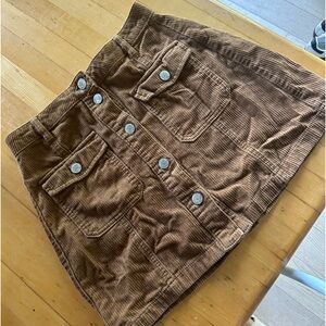 Stradivarius skirt, size small, great condition, perfect for fall